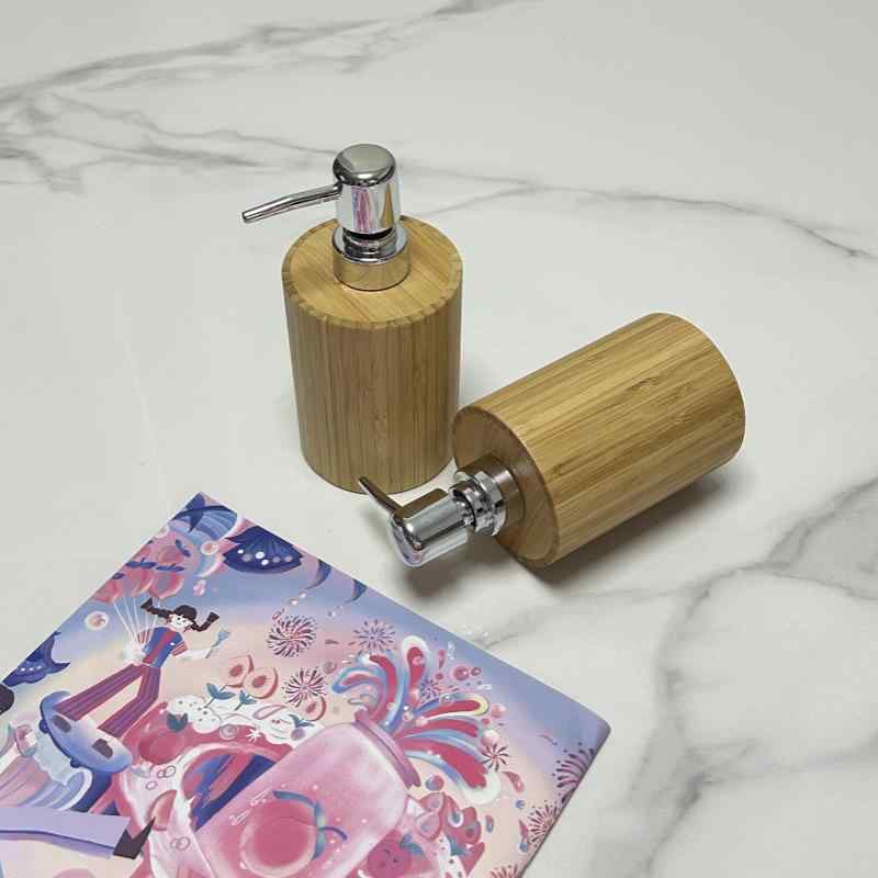 ポンプボトル 竹製 ナチュラル素材 円形デザイン 220ml容量 乳液容器 洗手液容器 シャンプー容器 ボディソープ容器 分装容器 ホテルアメニティ クリエイティブ