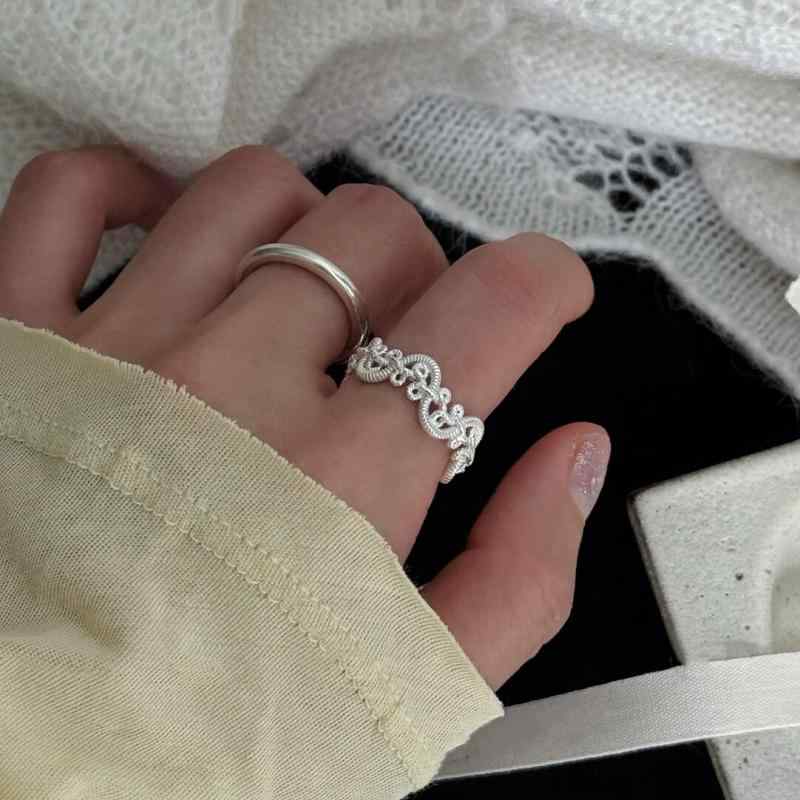 指輪 レディース 925純銀 蔓編み 糸巻き 織りテクスチャ かわいいレース ツイスト 透かし彫り ストライプデザイン