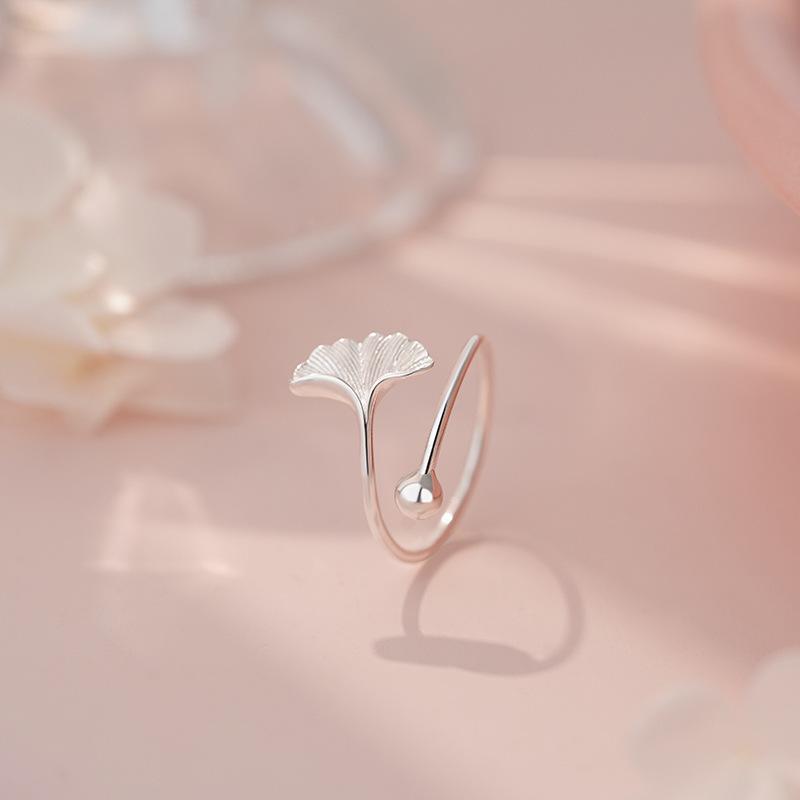 指輪 レディース 純銀 銀杏モチーフ 高級感 シンプル レトロ 気質 百搭 爽やか ファッション 手飾り
