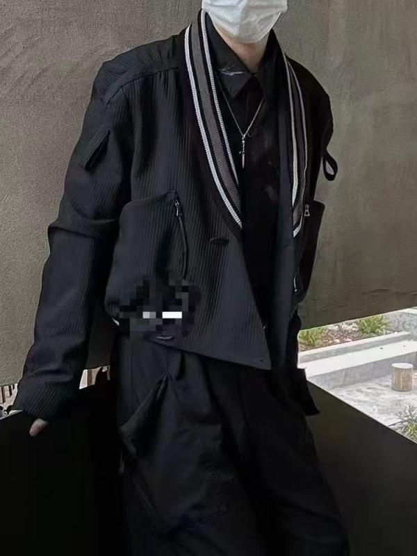 野球ジャケット 男女兼用 ストライプ Vネック ボタン カジュアル ゆったり 高級感 ショート丈 アウター ルーズフィット 日常使い スポーツ風 デザイン 軽量 快適 着回し