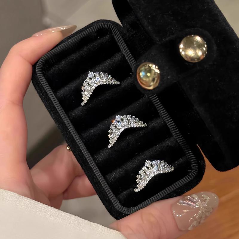 指輪 レディース 純銀 王冠モチーフ 古風デザイン ラインジルコニア 繊細仕上げ 高級感 百搭アクセサリ..