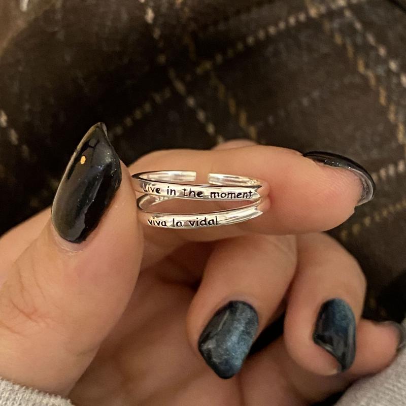 指輪 S925 純銀 滴釉 アルファベット オープニング シンプル 人生万歳 活在当下 メッセージ 重ね付け 万能 ニッチ ユニセックス モチベーション アクセサリー