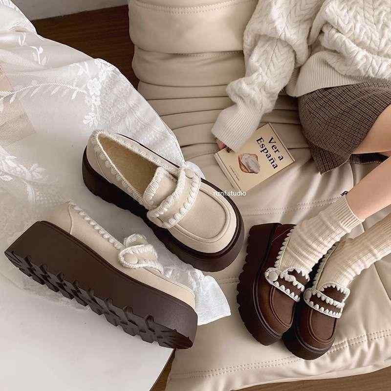 ローファー レディース 厚底 インクリース 英国風 小さめ革靴 秋冬 レトロ フリース付き イージースリッポン コーデしやすい 暖か 綿素材