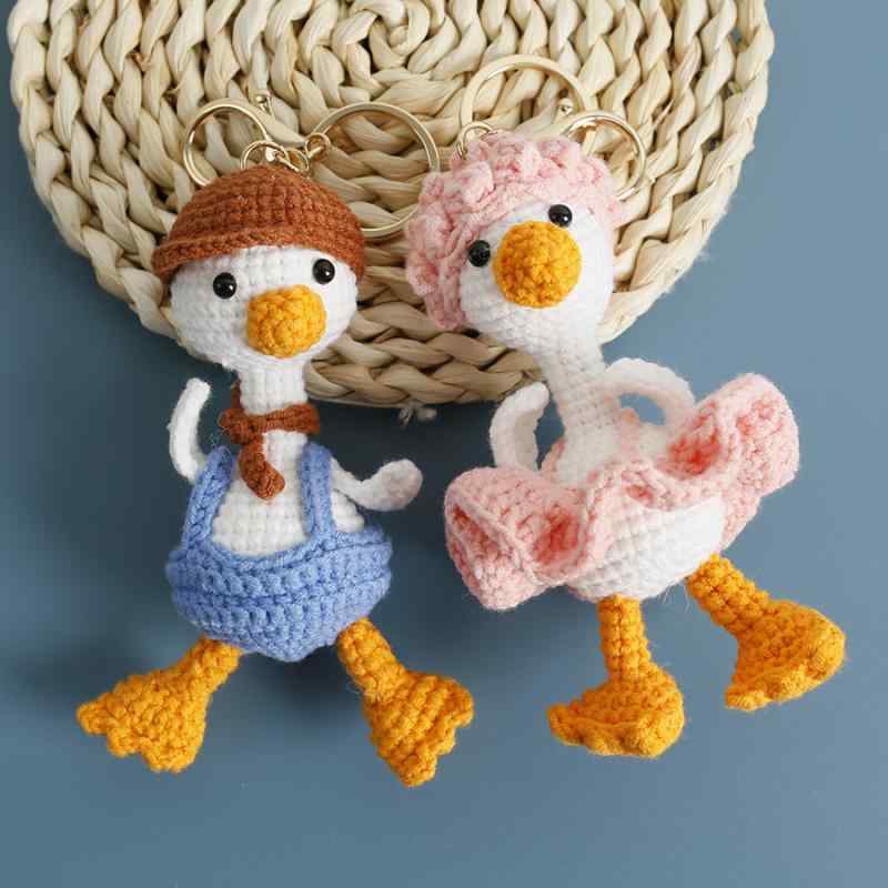 キーホルダー 男女兼用 手作り クロシェ アヒル人形 バレエ風 毛糸編み かわいい カップルセット 精巧 ..