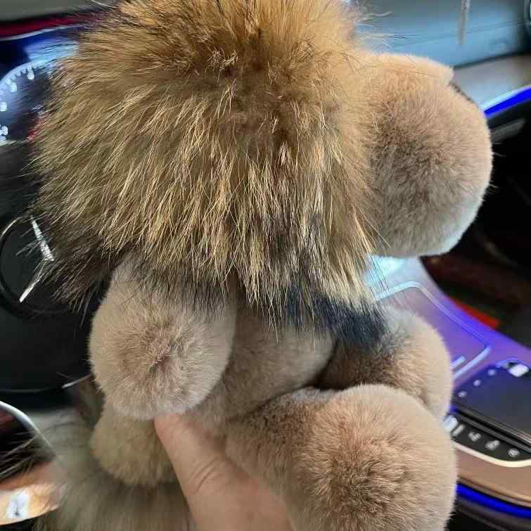 ぬいぐるみ キーホルダー ラビットファー 小ライオン 毛绒 バックパック 掛件 車キーホルダー 掛飾 プラッシュ ドール 精巧 ハンガー