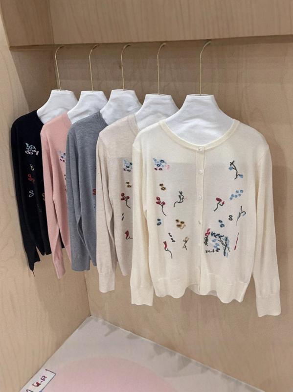 春秋 レディース 羊毛混紡 ニットカーディガン ママ バイカースタイル 刺繍 デザイン トップス 軽やか 着回し コーデ 秋冬 レイヤード 暖か コーディネート