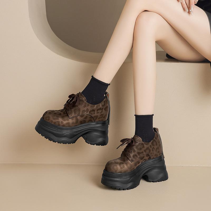 レディース 厚底パンプス ヒョウ柄 ラウンドトゥ 太ヒール ウェッジソール ストラップ レザーシューズ 快適 履きやすい 春夏