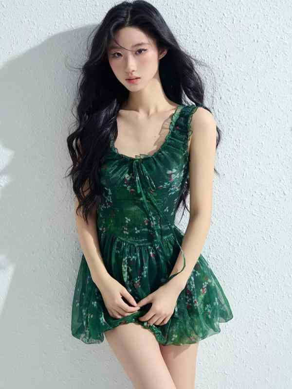 ワンピース レディース 細見え 体型カバー 墨緑 雪柄 シフォン 木耳 フリル パフスリーブ 半袖 きれい..