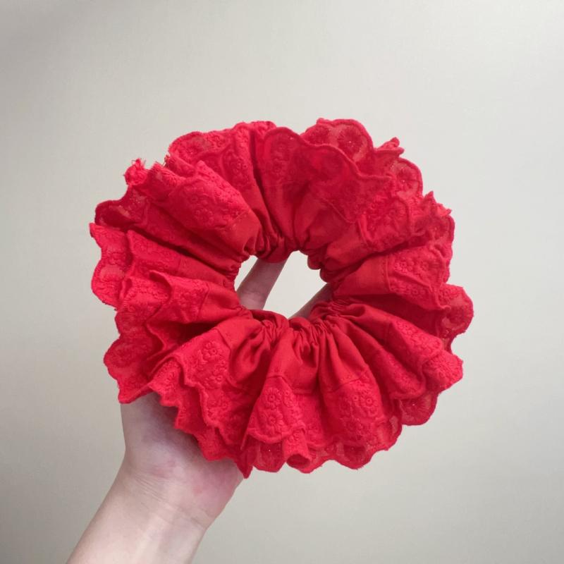 ・素材: 布地・加工: 手作り・カラー: 赤・デザイン: 刺繍縁、花、小花柄、フリル・スタイル: 日韓・形状: ゆったり型・スタイル分類: 清新スイート・モチーフ: 植物花卉