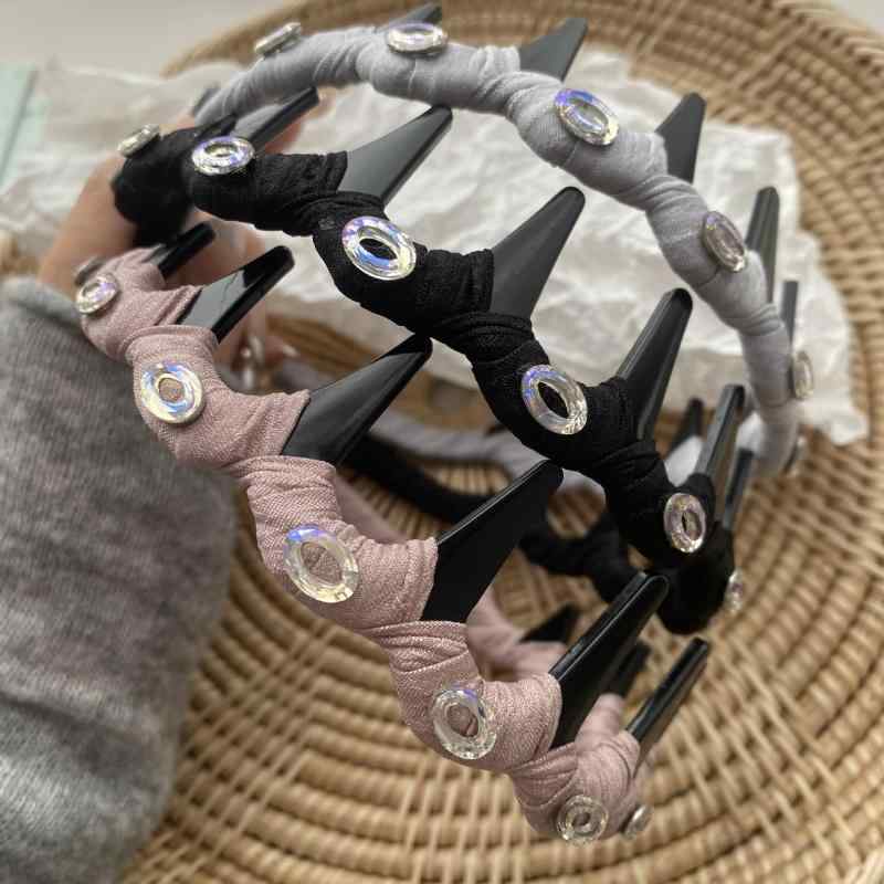 ヘアバンド レディース 高級感 ベルベット ウェーブ ジルコニア 装飾 高め 頭頂 気質 顔映り 小さめ 発飾