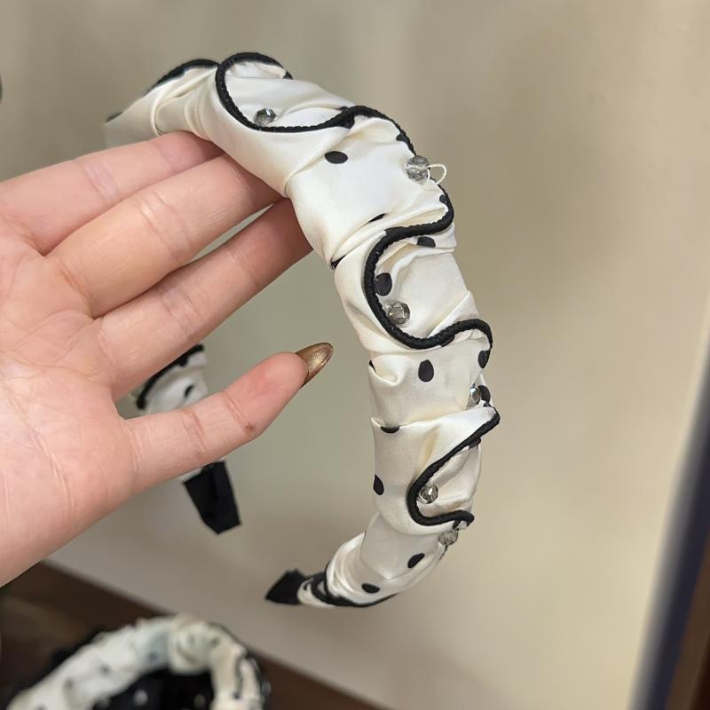 ・素材: 布・加工: 手作り・色: 黒,ベージュ・流行要素: テクスチャー・スタイル: INS風・スタイル分類: 個性潮流・対象: 女性・流行要素分類: 自然