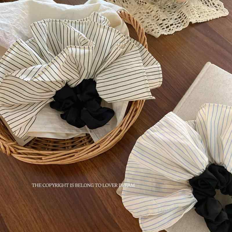ヘアゴム レディース ストライプ柄 扇形 黒白青 ポニーテール用 エレガント ヘアアクセサリー 女性用 髪飾り かわいい デザイン 上品 ヘアアレンジ
