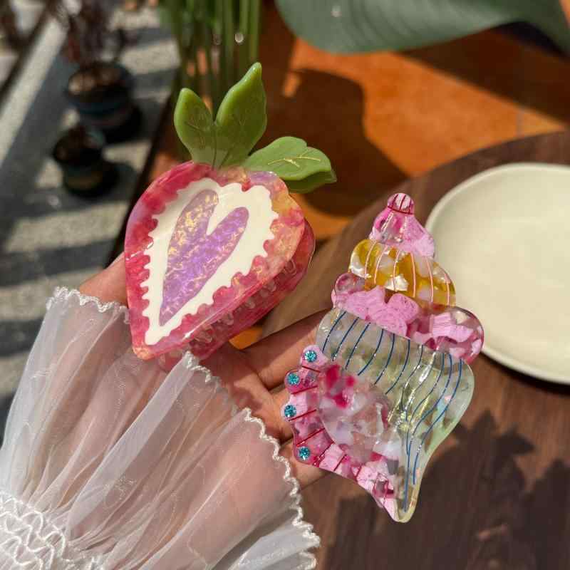 ・素材: アセテート・デザイン: ハート・加工: 手作り・タイプ: グラブクリップ・色: ピンク,マルチカラー,赤・要素: 円形,ハート形・スタイル: ナチュラル・スタイル分類: 清新スイート・カテゴリ: ヘッドアクセサリー・対象: 女性用・要素分類: 形状/模様