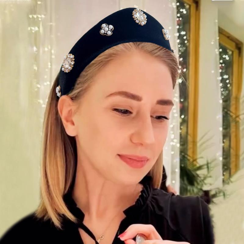 ・素材: ベルベット・加工: 手作業・カラー: ブラック,レッド,ブラウン,グリーン・流行要素: ダイヤ・スタイル: ファッションOL・スタイル分類: ファッション通勤・製品カテゴリ: ヘッドアクセサリー・対象: 女性・流行要素分類: 形状、パターン