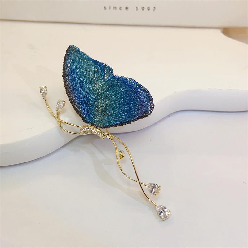 Rakuten - ブローチ レディース レトロ 青藍 刺繍 蝶 クリエイティブ デザイン 高級感 ロング 胸花 アクセサリー