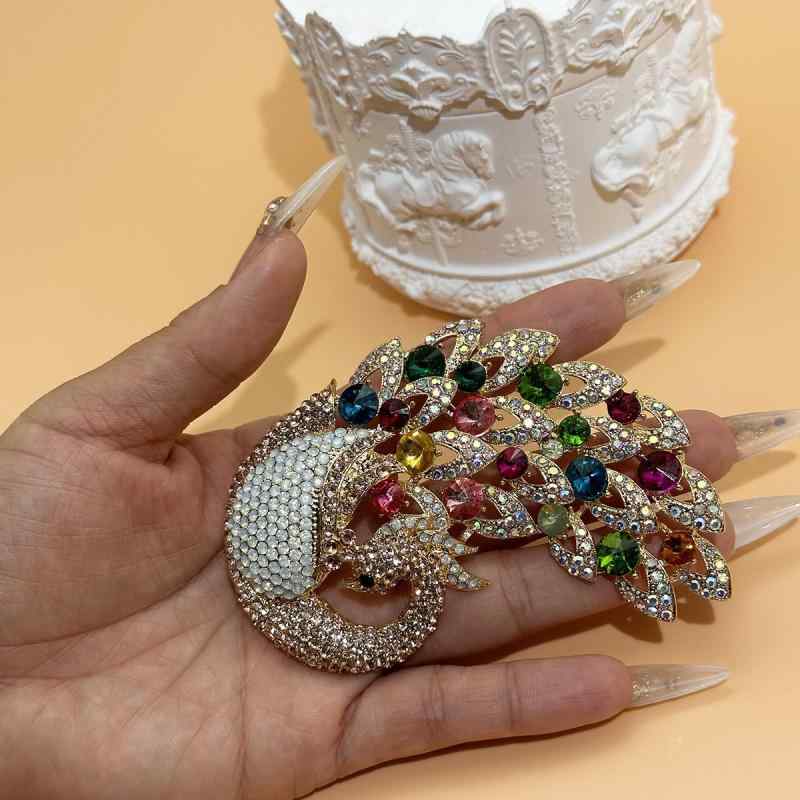 ・素材: 亜鉛合金・色: 多色・種類: ブローチ・機能: 装飾、二用、防走光・スタイル: レトロ・流行要素: スワン