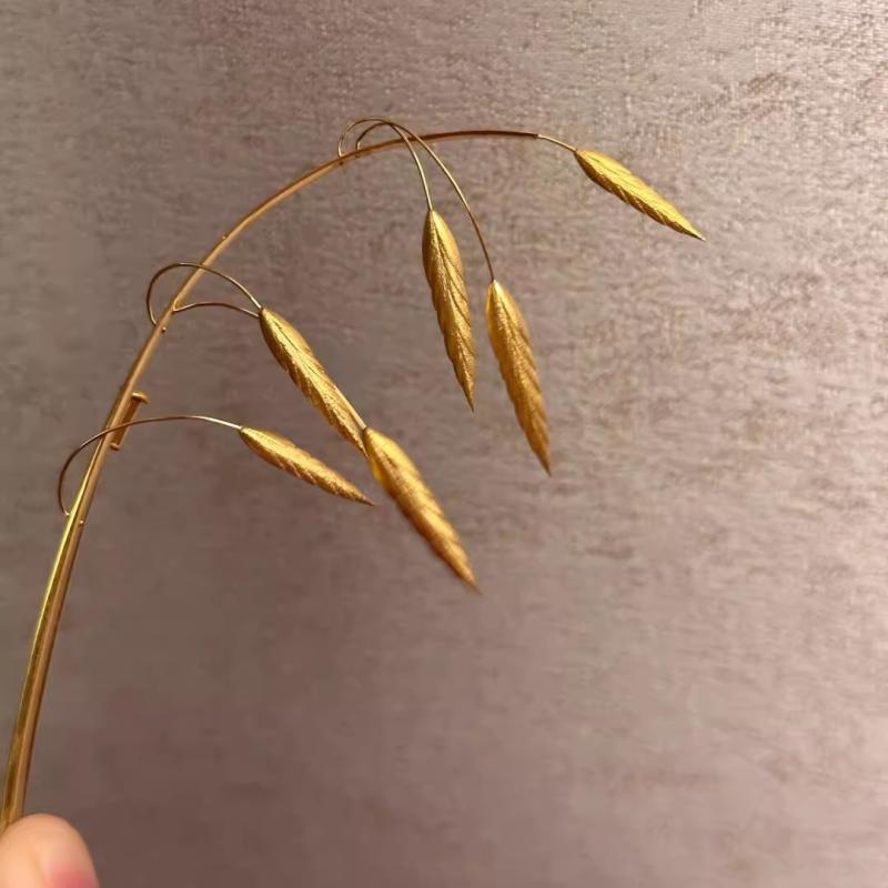 ブローチ 男女兼用 レトロ オーツ麦モチーフ 高級感 スーツシャツ 襟元クリップ 秋冬雰囲気 万能ピン