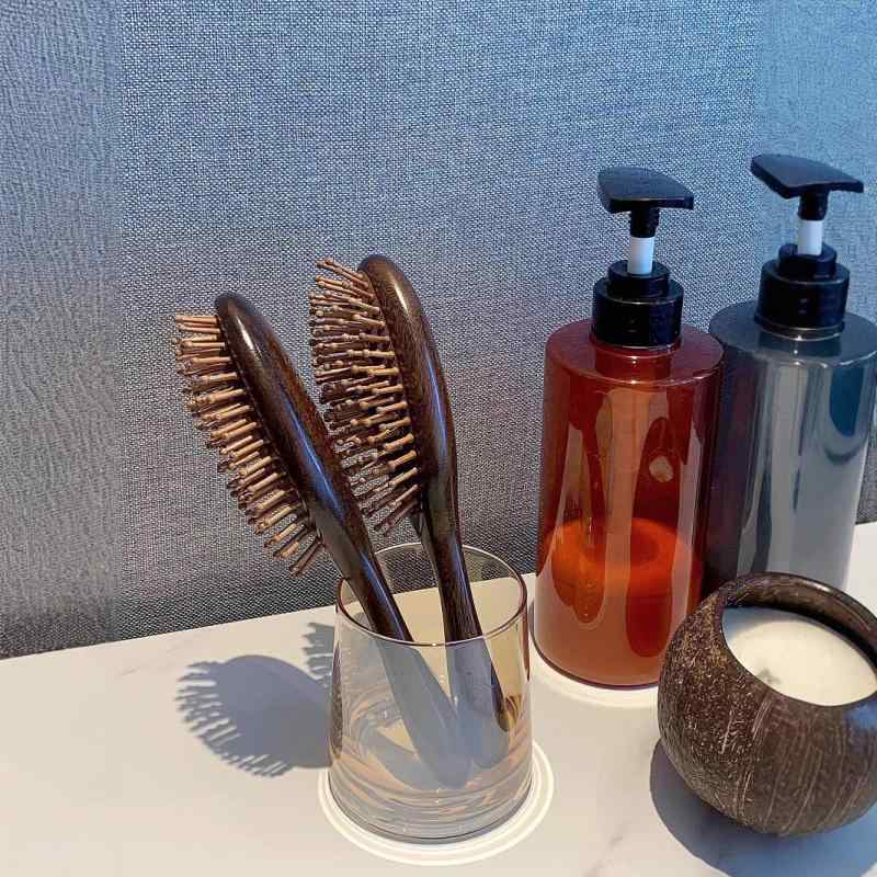 ヘアブラシ 頭皮マッサージ ドライウェット両用 エアバッグ式マッサージ 頭部経絡 檀木素材 気垫構造 ..