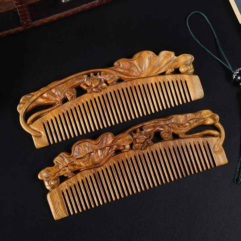 木櫛 男女兼用 緑檀香木製 彫花デザイン 防静電機能 静電気防止 天然素材 香り木 家庭用ヘアケア 髪整..