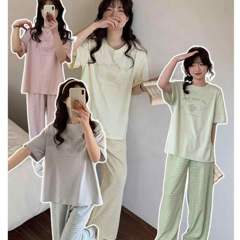 ・素材: コットン・スタイル: プルオーバー・厚み: 薄手・生地重量: 141-160g/平方メートル・襟型: ラウンドネック・袖丈: 三分袖・パンツ丈: ロング・機能: カジュアル、通気性、睡眠、ホームウェア、快適、外出可・対象: 青年女性・色: ピンクチェック,グリーン,ブルーチェック,イエロー・含有率: コットン95-100%・柄: 卡通