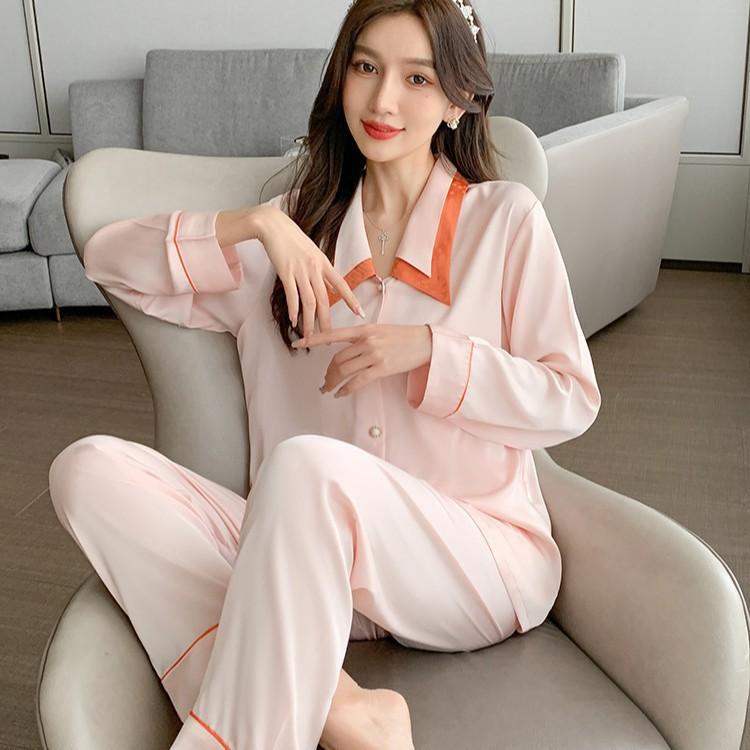 ・素材: アイスシルク・主素材: ポリエステル 95-100%・厚み: 薄手 101-120g/平方メートル・襟型: ラペル・袖丈: 長袖・パンツ丈: ロングパンツ・カラー: ピンク,ホワイト・サイズ: M,L,XL