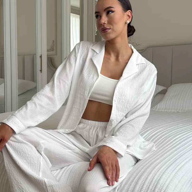 パジャマ レディース 長袖 2点セット 薄型 単色 ゆったり 快適 シャツ 軽量 ソフト タッチ ホームウェア ルームウェア 外出着 部屋着 寝間着 リラックス ウェア ファッション