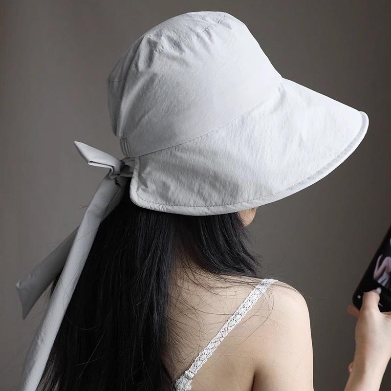 ・帽頂形状: 丸型・帽檐形状: 広いつば・色: 黒、杏色、灰紫色・サイズ: M(56-58cm)・機能: UVカット、通気性、日よけ・素材: メッシュ