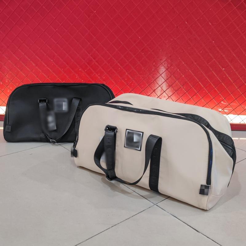 旅行バッグ 男女兼用 防水 大容量 調整可能 手提げ 出張用 スポーツ フィットネス 収納