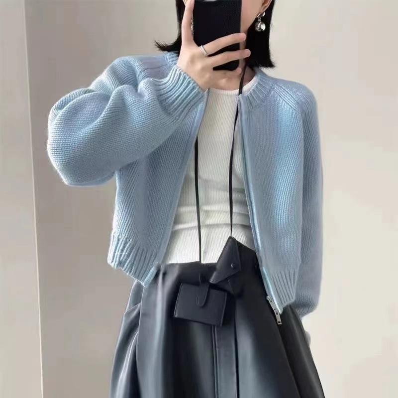 ・素材: ウール95%以上・柄: 人物・厚み: 厚手・セット: 単品・タイプ: カーディガン・シルエット: ルーズ・袖: ラグラン袖・襟: ラウンドネック・袖丈: 長袖・ディテール: ジッパー・加工: イージーケア・カラー: ホワイト,ライトブルー,ピンク,グレー,ネイビー,レッド・サイズ: M,L,XL・前立て: シングルボタン