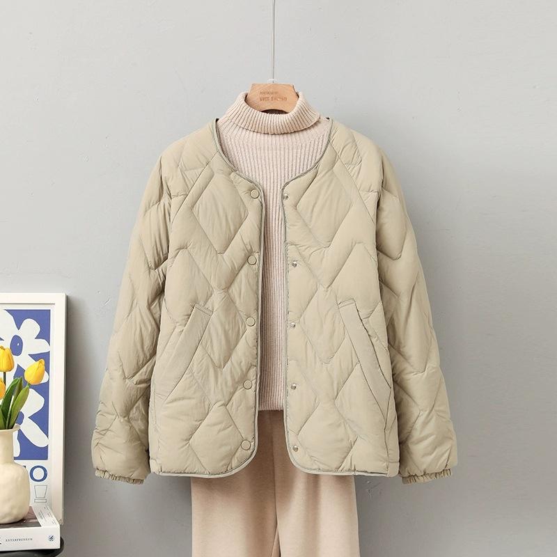 秋冬 レディース ダウンジャケット ショート丈 ダイヤ柄 軽量 ゆったり ホワイト デザイン 小柄対応 ファッションアウター