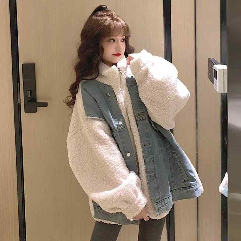 ・素材: デニム生地・主素材成分: コットン・主素材成分含量: 90%以上95%未満・副素材成分: コットン・副素材成分含量: 30%以下・色: アプリコット,ブルー・サイズ: S,M,L,XL・フィット: レギュラー・デザイン: フェイク...