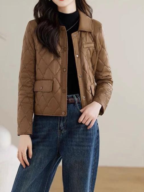 ・詰め物: ポリエステルコットン・生地: ポリエステル・主生地成分: ポリエステル・着丈: 普通款(50cm<着丈≤65cm)・袖丈: 長袖・シルエット: ゆったり・襟型: 折り返し襟・前立て: シングルブレスト・デザイン要素: 3D...