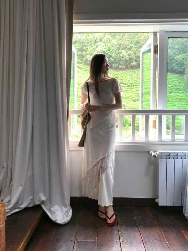 春夏 レディース レース 透け 気質 スリム 名媛風 ピュア セットアップ ファッション 切り替え デザイン 高級感 かわいい スタイル