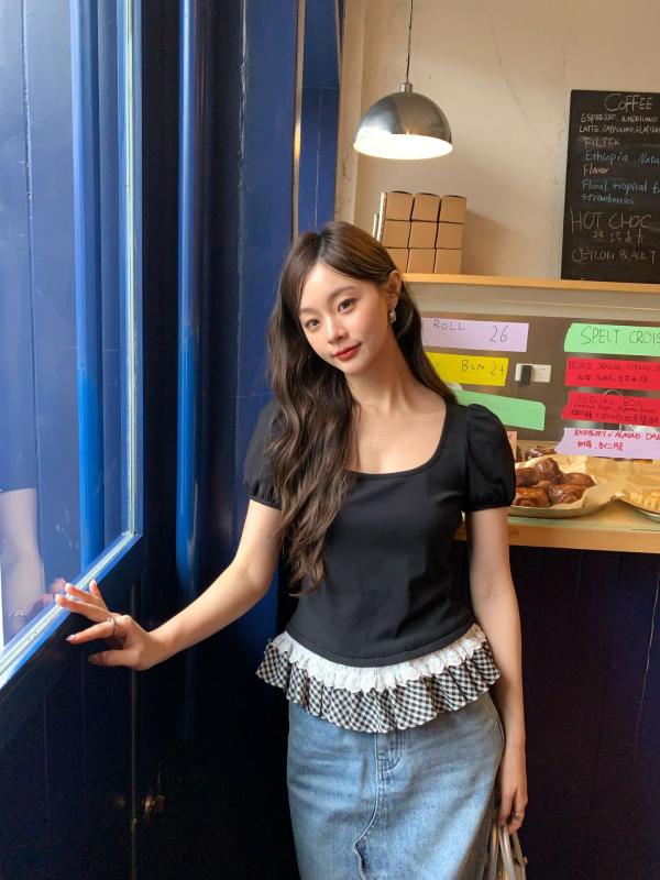 Tシャツ レディース 春夏 フランス風 かわいい 若返り レース縁 スリム スクエアネック 半袖 トップス フェミニン スタイリッシュ 軽やか 日常使い 通勤 通学 デイリーウェア