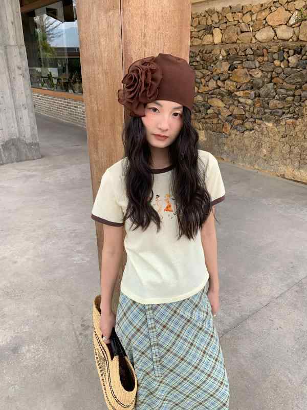 Tシャツ レディース 春夏 刺繍 抽象デザイン コントラストカラー 短袖 肩ライン トップス スタイリッシュ デザイン