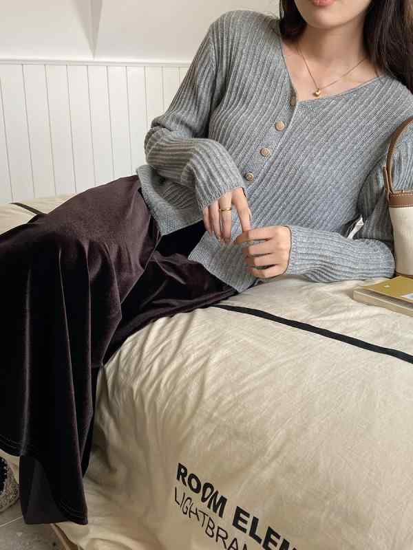 レディース カーディガン ニット ショート丈 レトロ フランス風 優しい 凹凸ストライプ マットゴールドボタン 肌触り良い 軽量 通勤 部屋着 秋冬