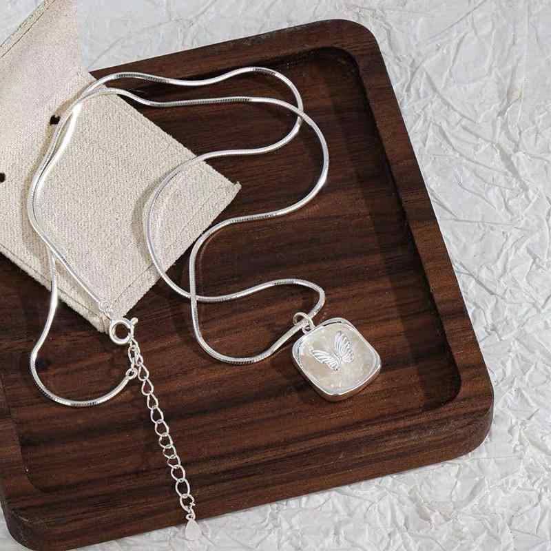Rakuten - レディース ネックレス シルバー925 スネークチェーン ロングネックレス スクエア 蝶 バタフライ エナメル 上品 高見え 大人可愛い 華奢 繊細 韓国ファッション ギフト プレゼント