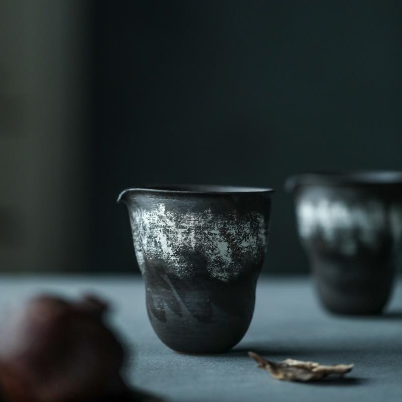 Rakuten - 茶器 茶海 公道杯 陶磁器 窯変 銀彩 ジルコニア ひょうたん型 レトロ 和風 禅 大サイズ 湯呑み 茶道具 功夫茶 中国茶 台湾茶 上品 高見え おもてなし 和モダン シック 高級感