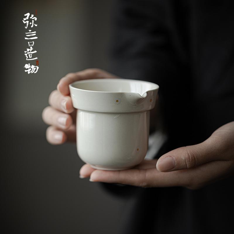 Rakuten - 男女兼用 茶海 公道杯 陶器 草木灰釉 手作り ハンドメイド 耐熱 中国茶器 中国茶道具 和風 禅 レトロ ヴィンテージ ピッチャー 片口 上品 高見え シンプル 贈り物 ギフト 普段使い オシャレ シック 伝統工芸 渋い