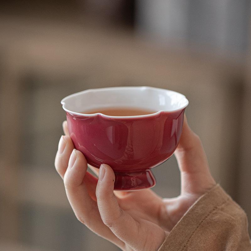 湯呑み 茶器 陶器 磁器 ハンドメイド 花型 手作り 紅色 高台 煎茶道具 中国茶器 ティーカップ 小さめ 手描き 伝統工芸 上品 高見え ギフト 来客用 おしゃれ 和食器 贈り物 個人用 レッド