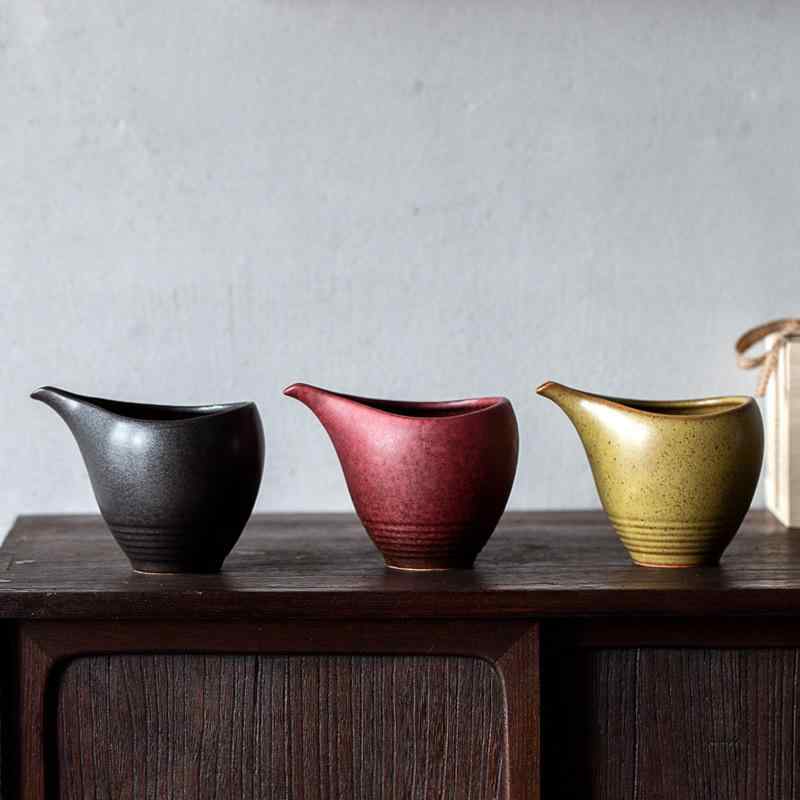 茶海 公道杯 ピッチャー 分茶器 陶器 手作り ハンドメイド 窯変 山査子色 レッド 赤 和風 レトロ アンティーク調 上品 高見え おうちカフェ 普段使い 来客用 茶道具 茶器 ティーウェア 片口 陶磁器