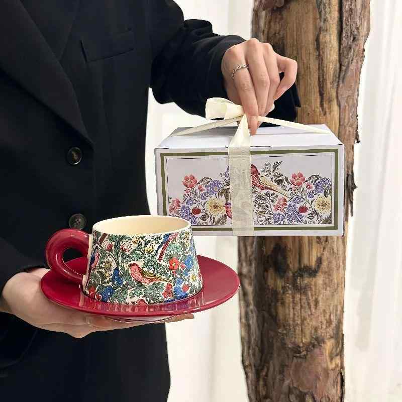 Rakuten - コーヒーカップ ソーサー セット 陶磁器 モリス柄 ウィリアム・モリス風 アフタヌーンティー ラテカップ ティーカップ 上品 高見え おしゃれ きれいめ ギフト プレゼント 贈り物 ティータイム 陶器