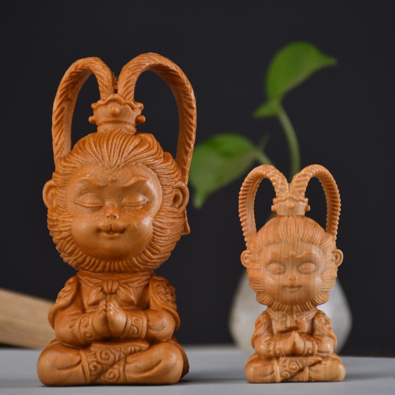 Rakuten - 孫悟空 置物 インテリア 木製 木彫り フィギュア キャラクター 斉天大聖 西遊記 卓上 デスク 飾り物 書斎 居間 玄関 彫刻 工芸品 オブジェ アート 和モダン アジアン 癒やし 高見え おしゃれ かわいい プレゼント 贈り物 ギフト