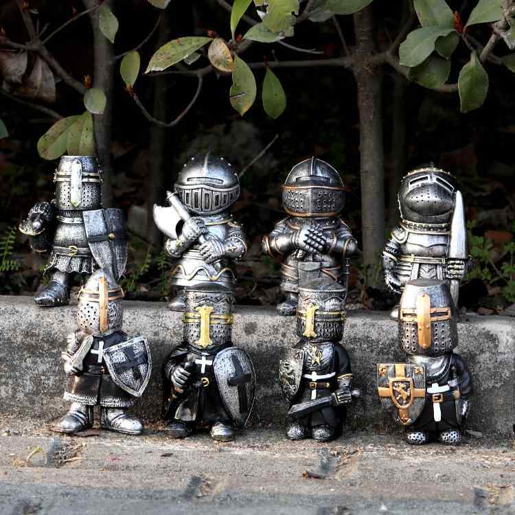 ガーデンオブジェ 置物 中世 騎士 北欧風 ドワーフ 戦士 ミニサイズ 彫刻 樹脂製 庭 屋外 玄関 飾り インテリア アンティーク風 レトロ 雑貨 かわいい 小さい オブジェ おしゃれ