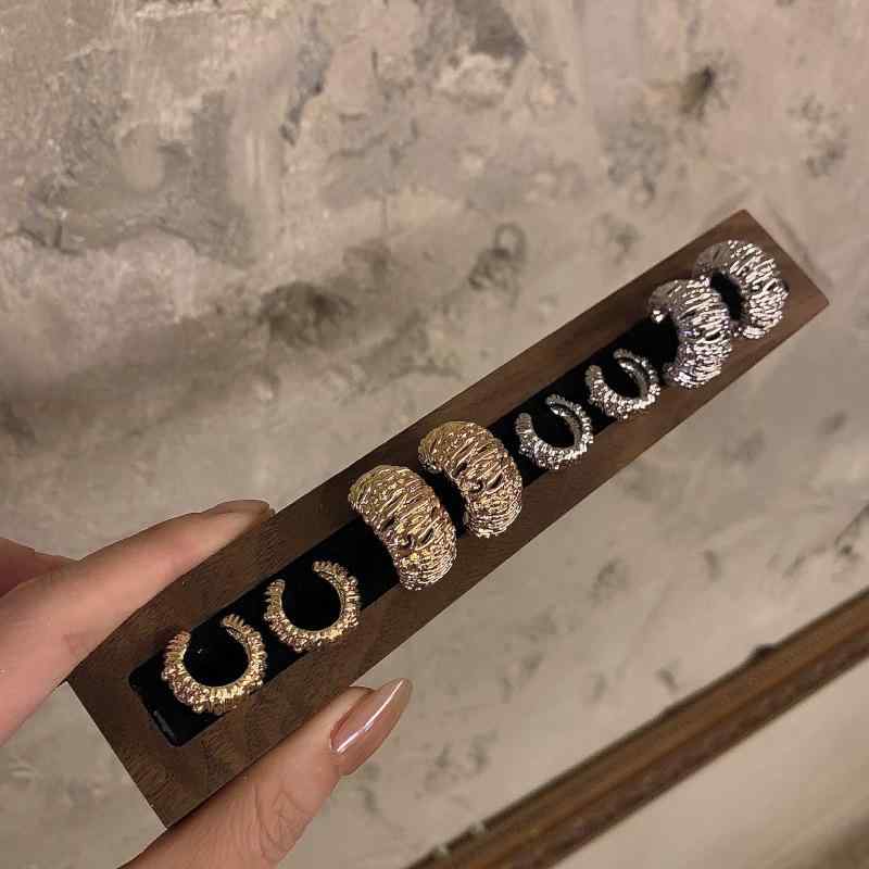 レディース イヤーカフ クロワッサン メタル ジルコニア ギャザー レトロ シンプル 穴なし ノンホール イヤリング 上品 きれいめ 大人可愛い トレンド 華奢 通勤 オフィス カジュアル アクセサリー