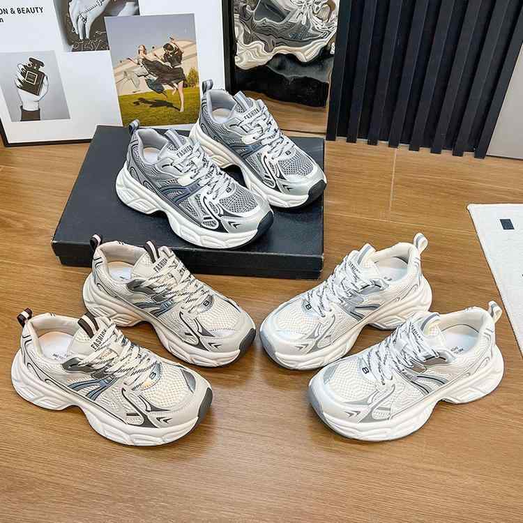 レディース スニーカー ダッドシューズ 厚底 メッシュ 通気性 蒸れにくい 軽量 スタイルアップ 脚長効果 疲れにくい 歩きやすい シルバー カジュアル 春夏