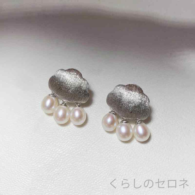 イヤリング レディース 天然淡水パール 雲雨滴デザイン ブラシ加工 水滴型 純銀 耳...