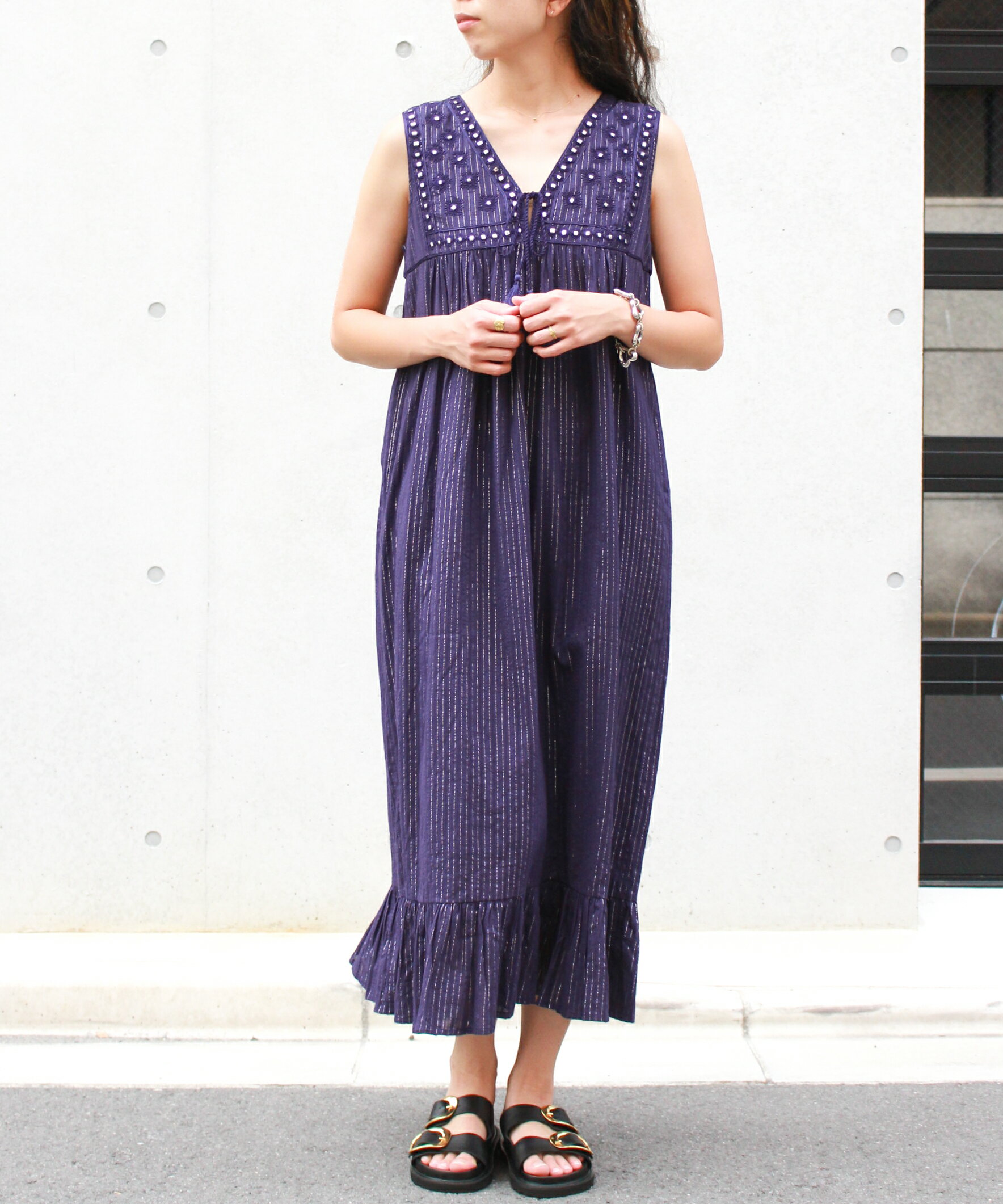 Sara mallika ブラック刺繍キャミソール 未使用 Sara mallika ブラック刺繍キャミソール 未使用 Sara mallika