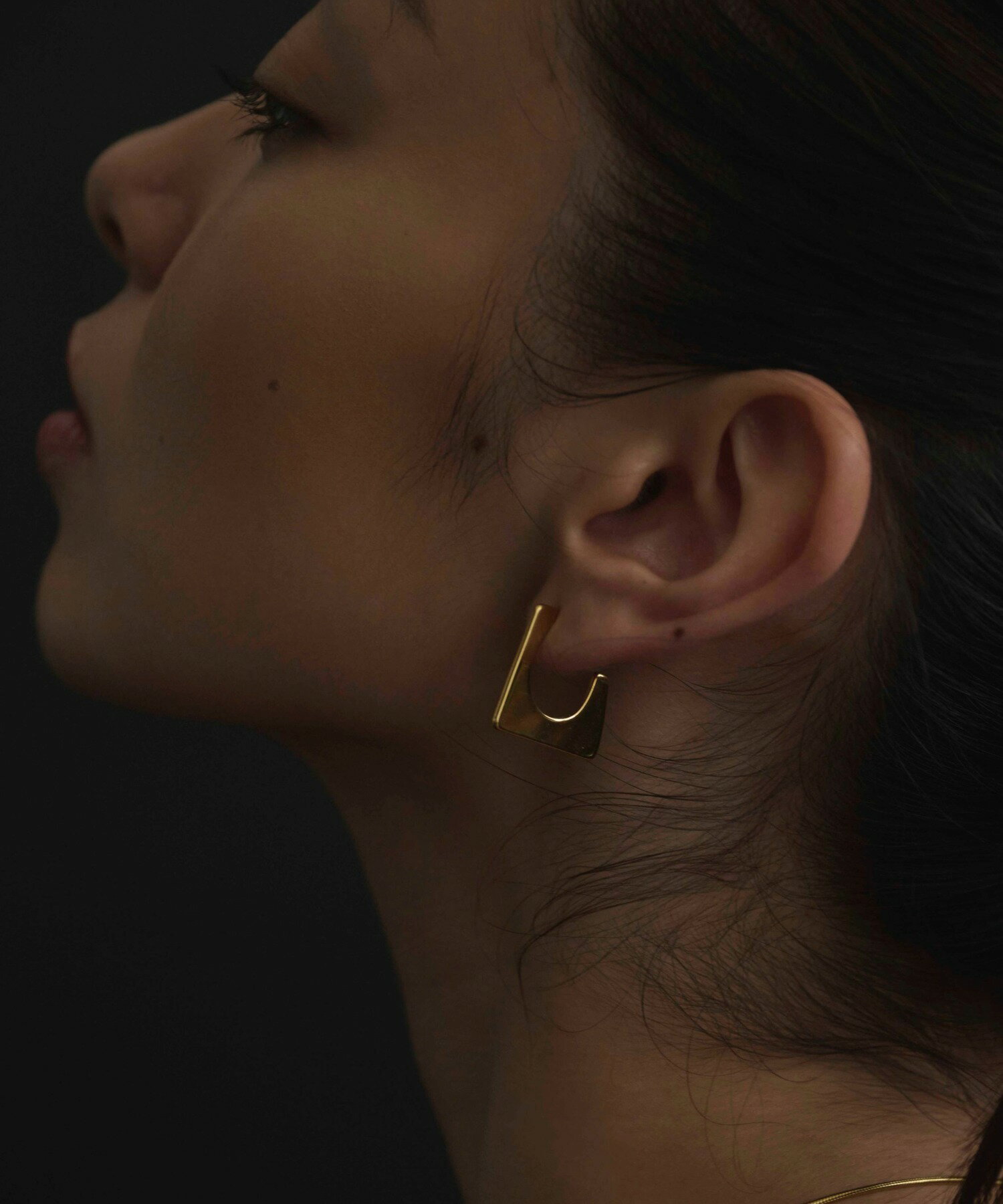 【ゴールド】パネルフープピアス | CENE セネ せね 金属アレルギー アレルギー対応 つけっぱなし サー..