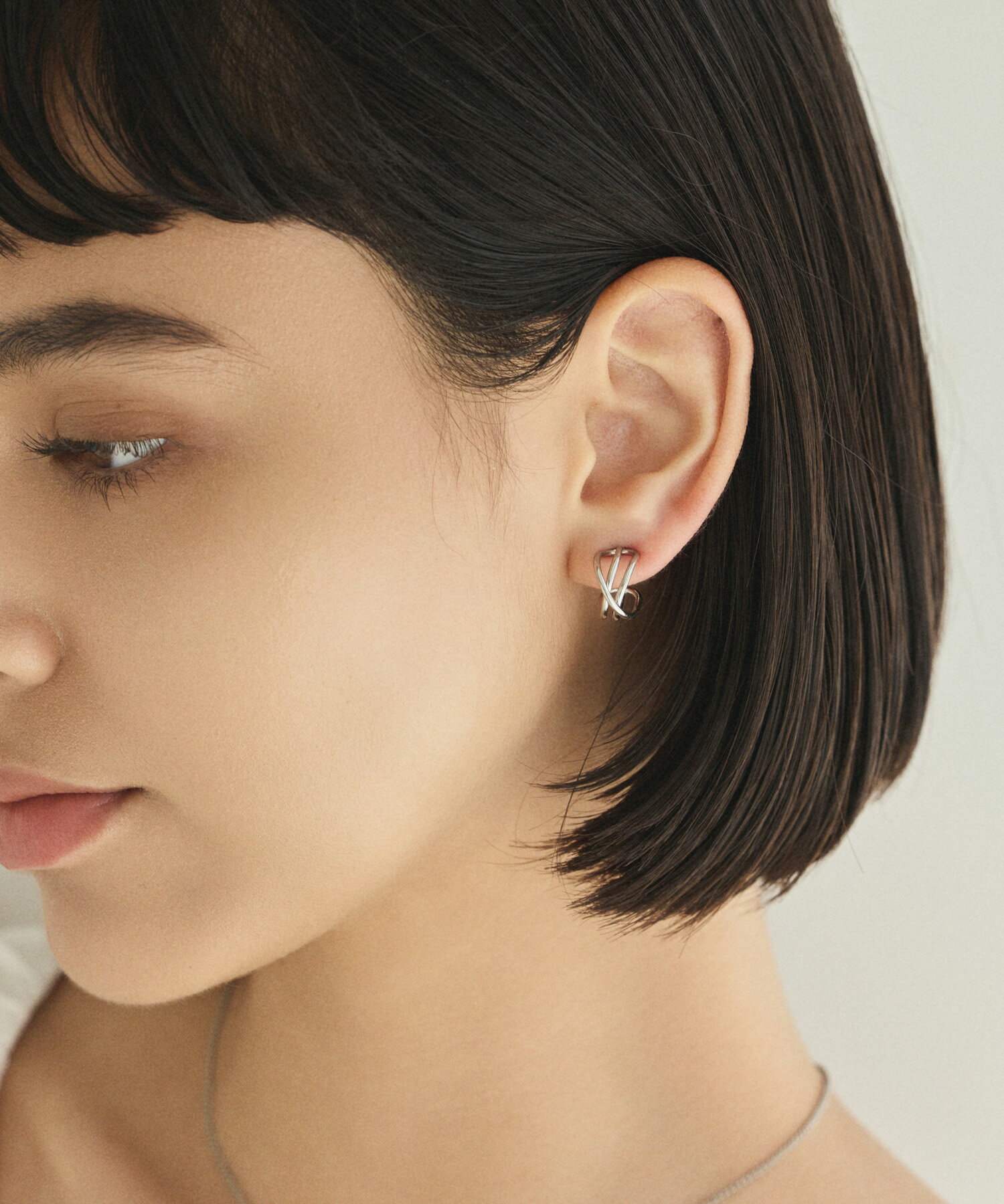 Rakuten - 【シルバー】トリプルラインフープピアス | CENE セネ せね 金属アレルギー アレルギー対応 つけっぱなし サージカルステンレス シンプル シルバー レディース ピアス プレゼント 2wayピアス